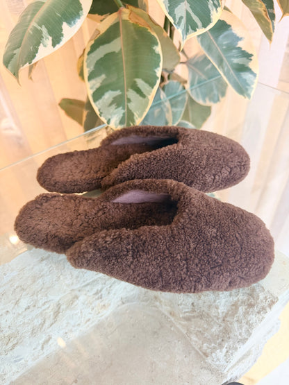 La Tribe Brown Shearling Slip Ons - Size 40