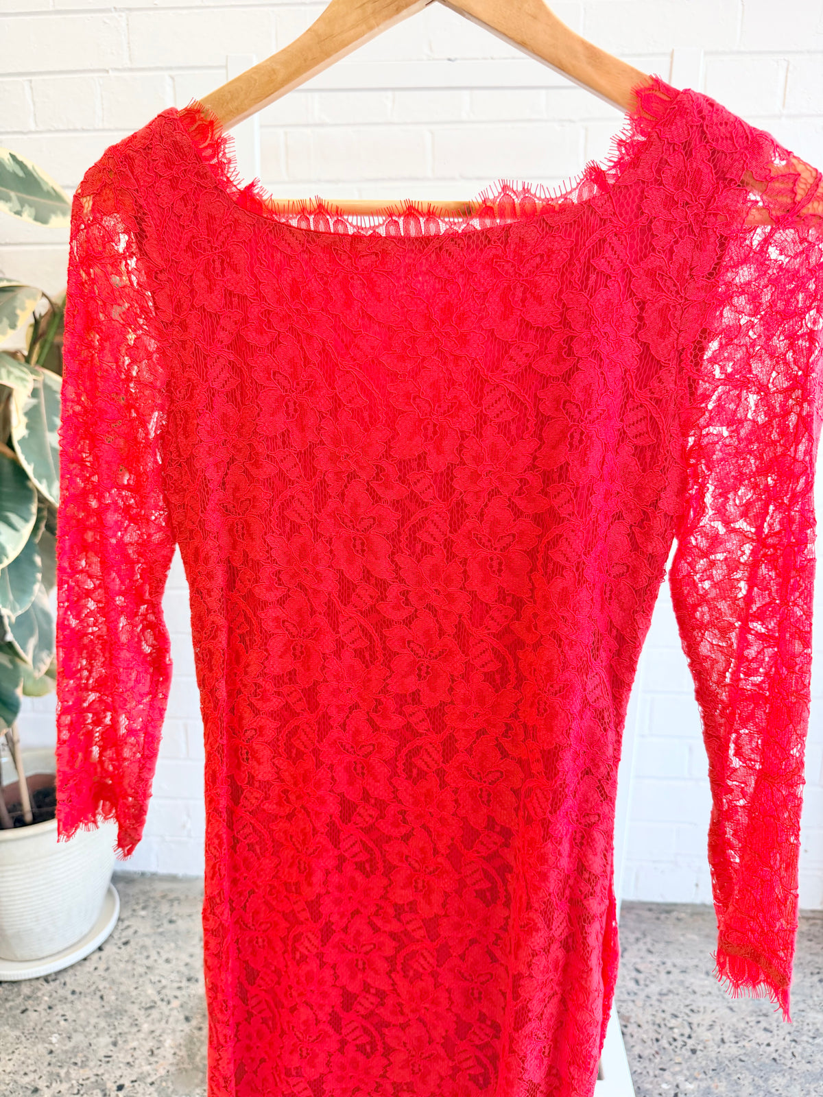 Diane Von Furstenberg 'Zarita' Lace Dress in Lacquer Red - Size US 4 (AU 8)