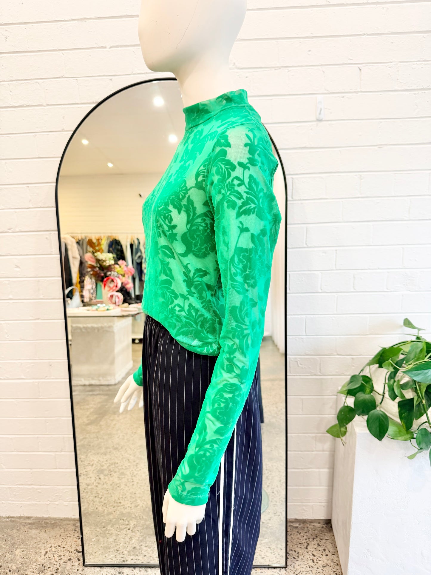 Raef The Label 'Flocked' Lace Long Sleeve Top in Green - Size M (10)