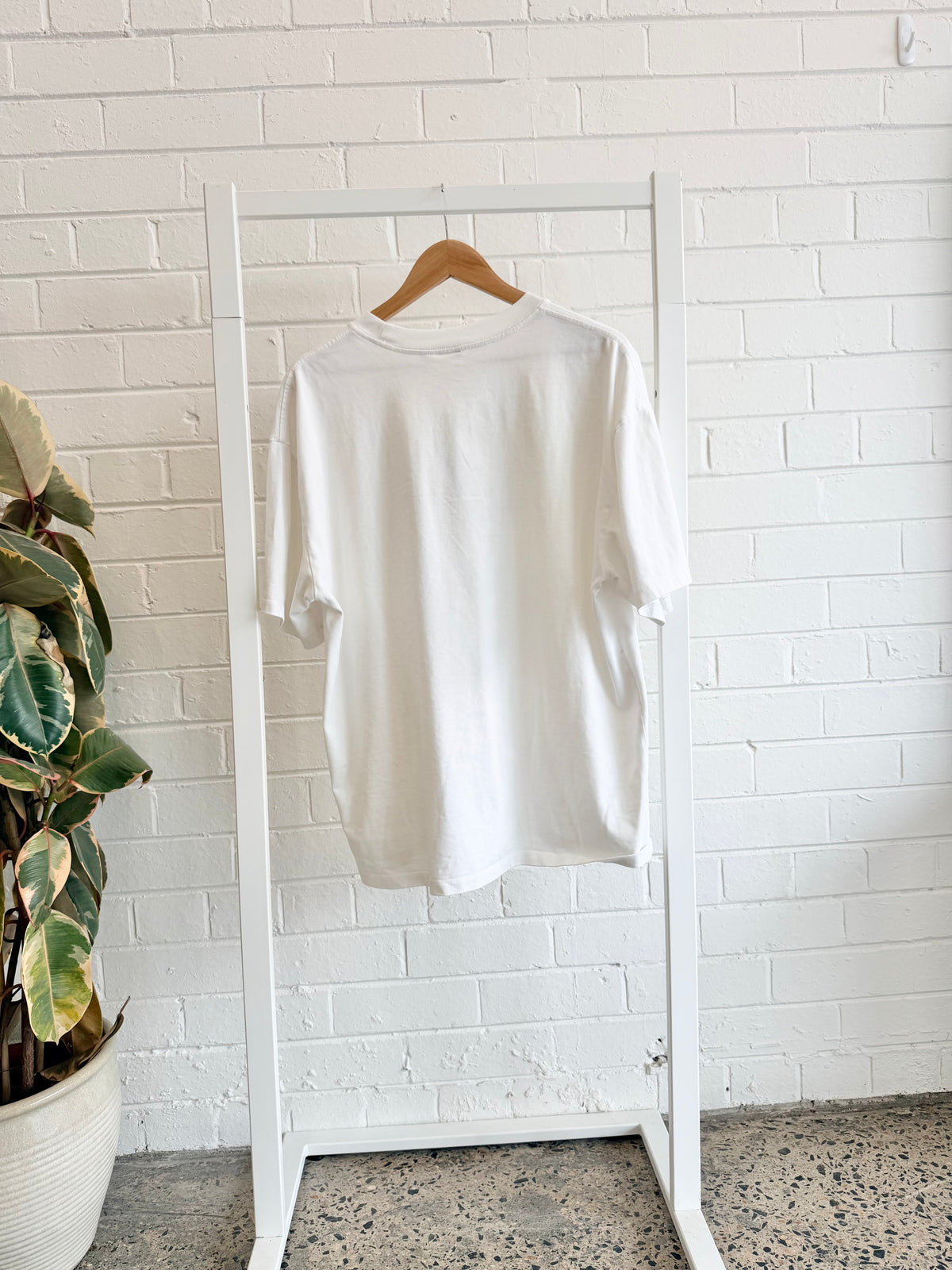 Maku White Bunny Oversized Tee - Size L (12)