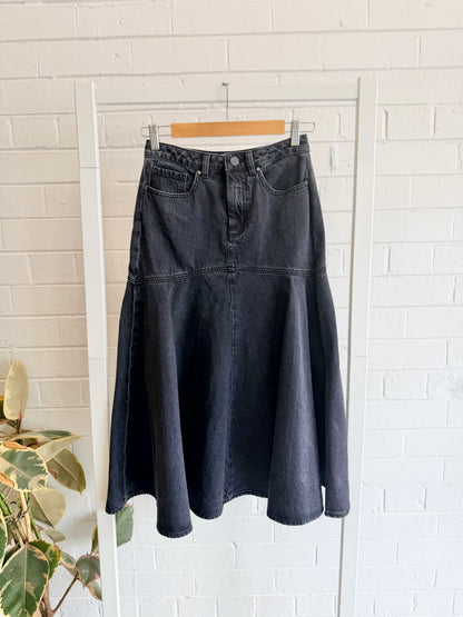 Marcs Denim Fishtail Skirt in BLack - Size 6-8