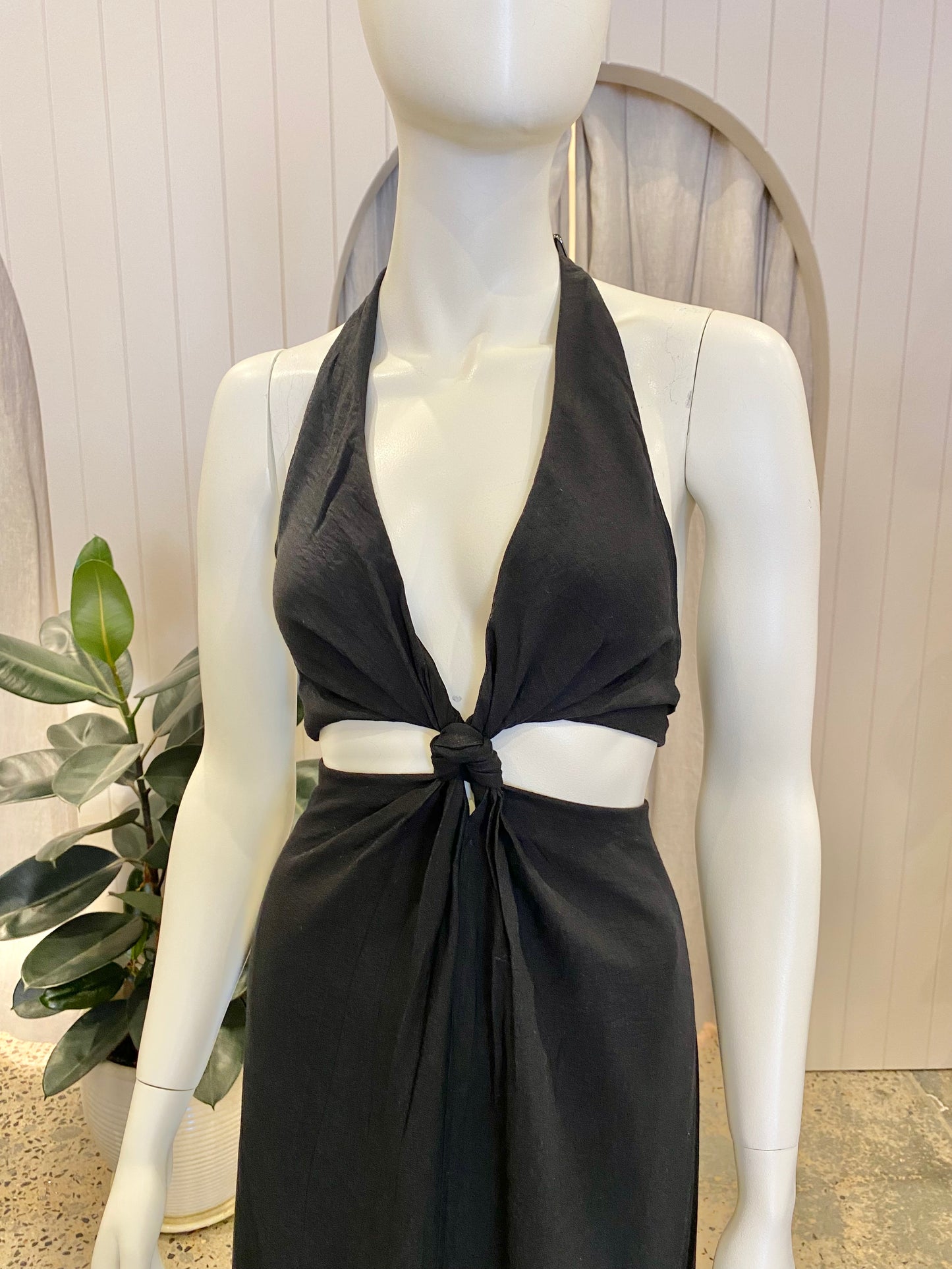 Camilla & Marc 'Prado' Halter Dress in Black - Size 10