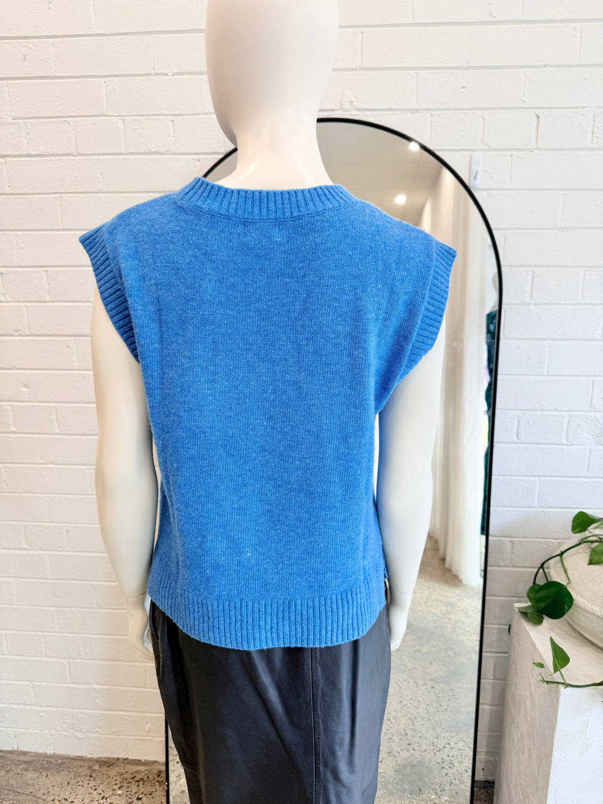 Gorman Blue Wool Blend Oversized Knit Vest - Size 6