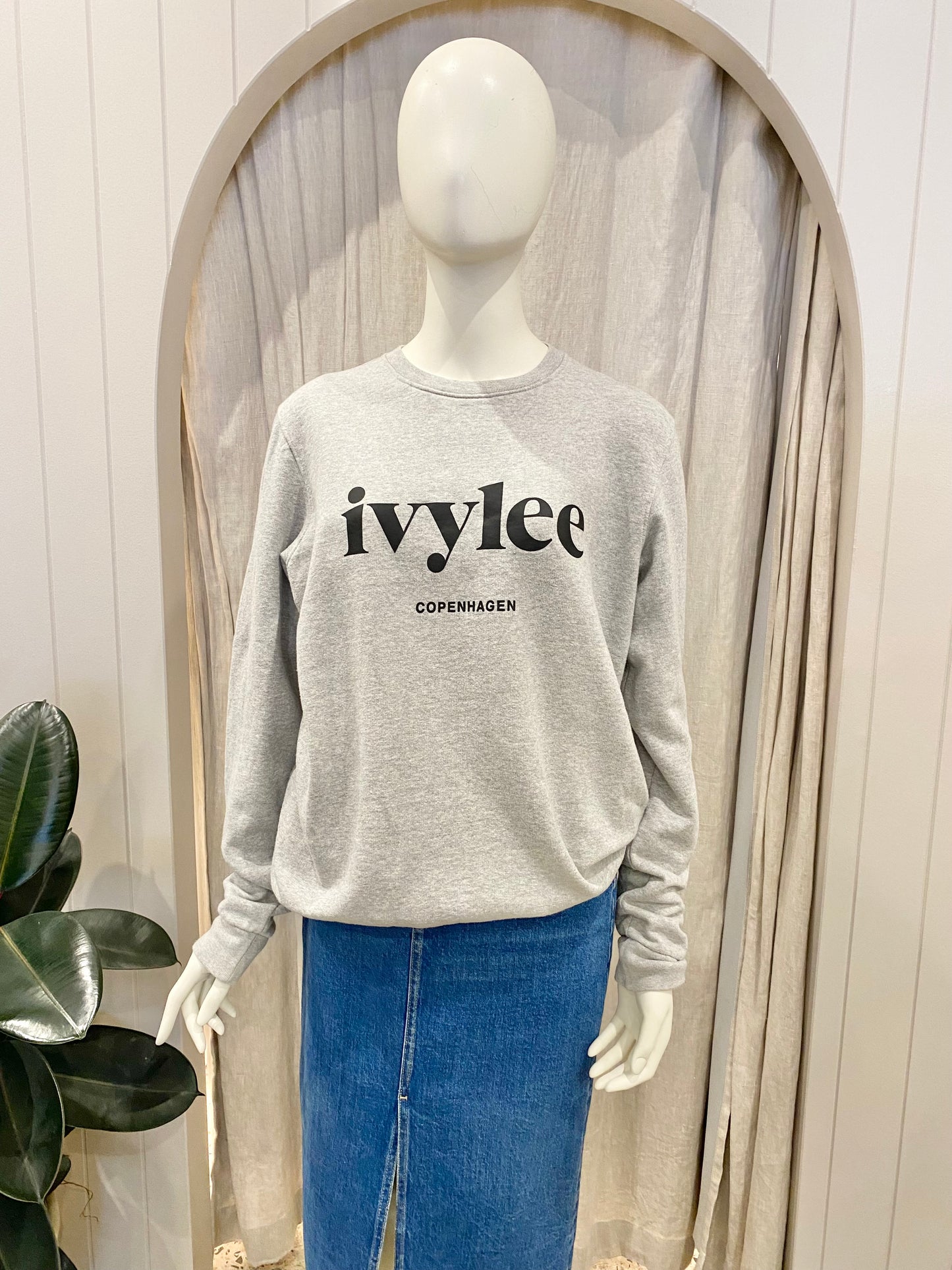 Ivylee Copenhagen Sweater - Size M