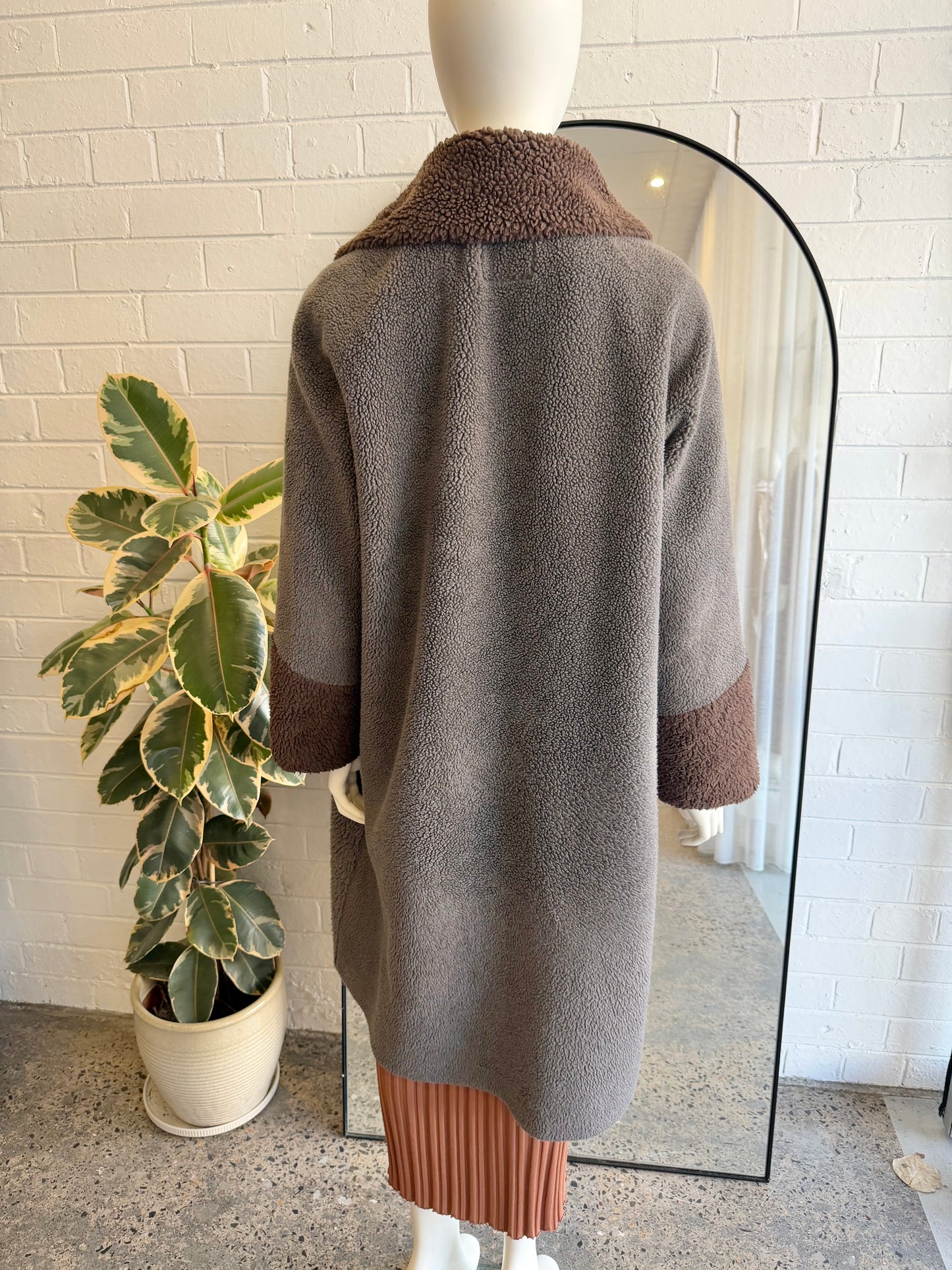 Unreal Fur Furever Chic Faux Shearling Coat - Size XL (14)