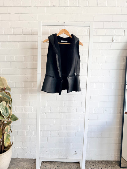 Scanlan Theodore Black Leather Vest - Size 8