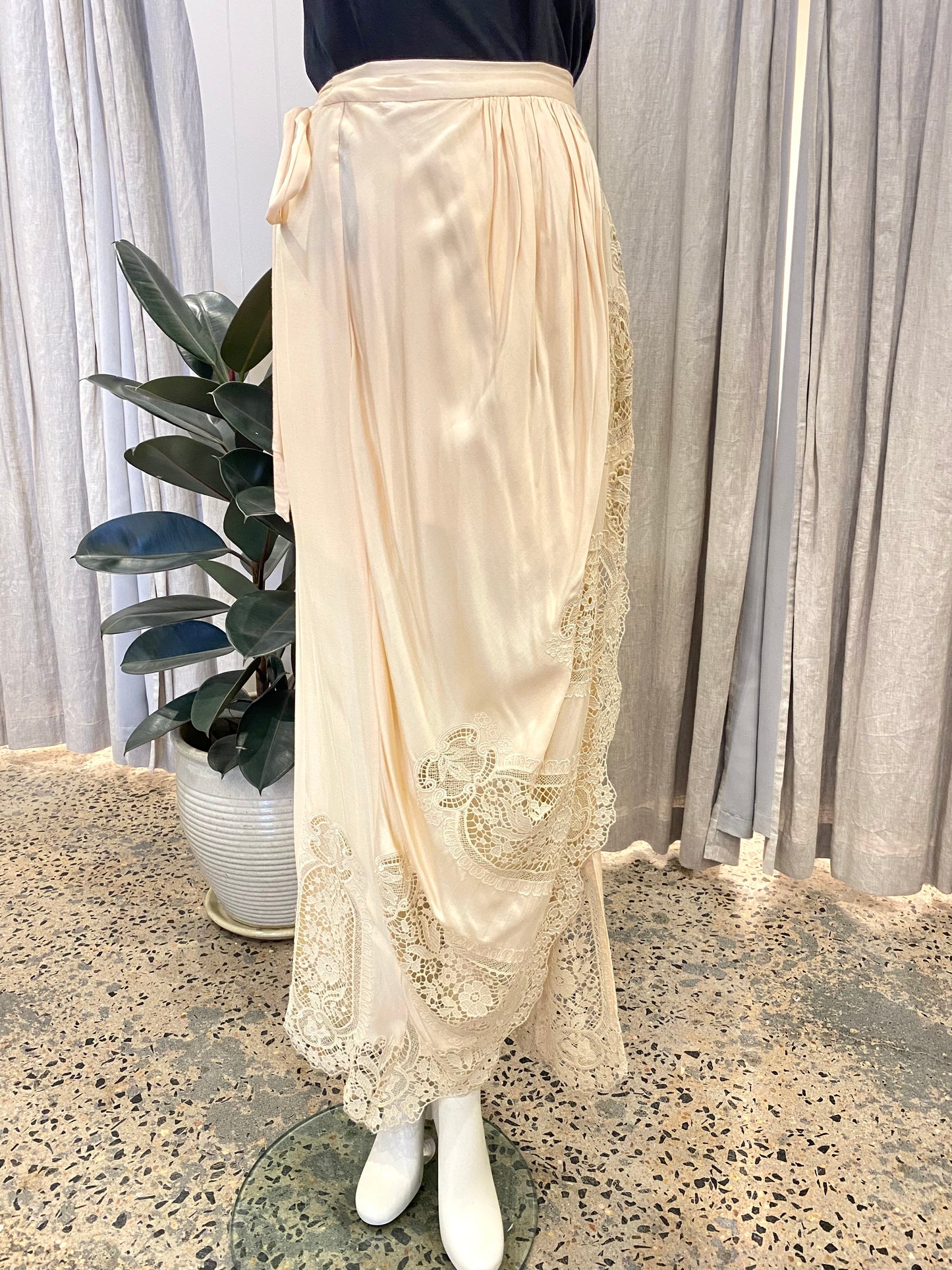 The Jetset Diaries Lace Panel Skirt - Size Small