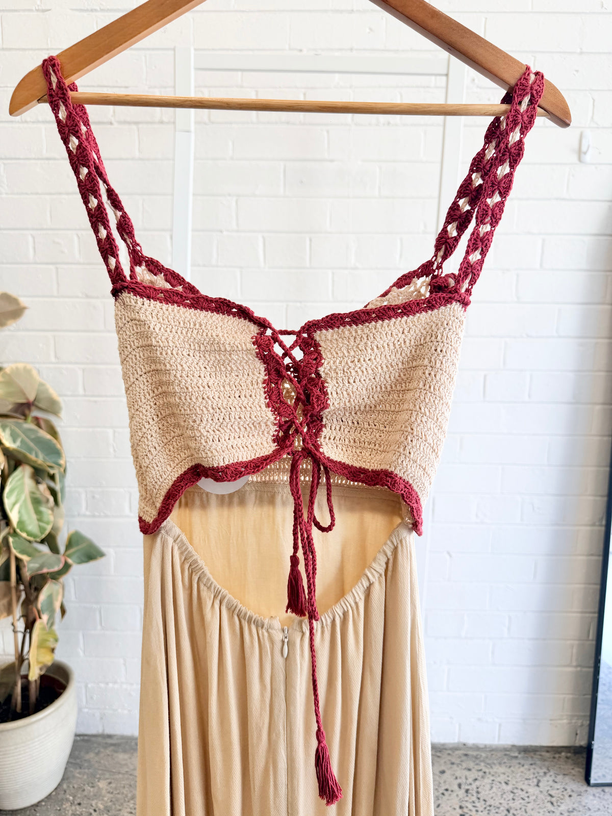 State of Georgia Cream/Burgundy Paradise Crochet Midi Dress - Size XS (6 - 8)