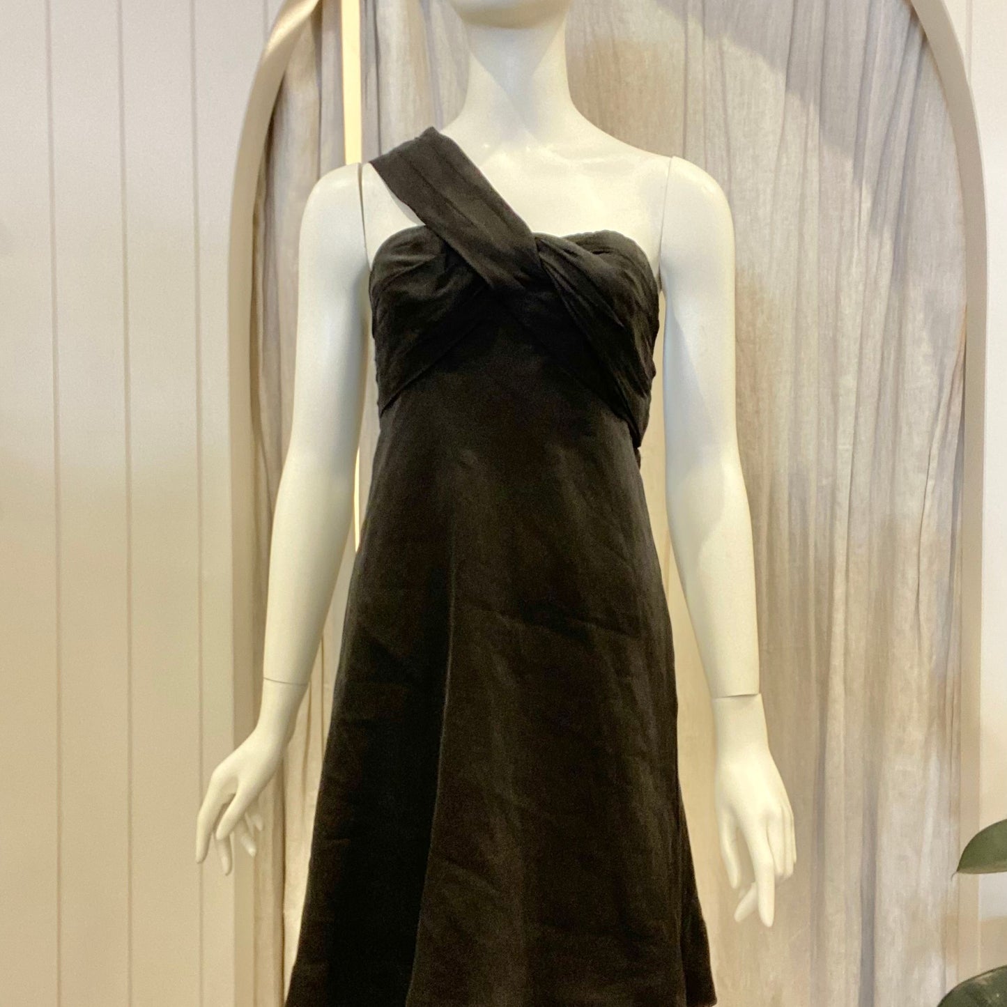 Country Road One Shoulder Mini - Size 8