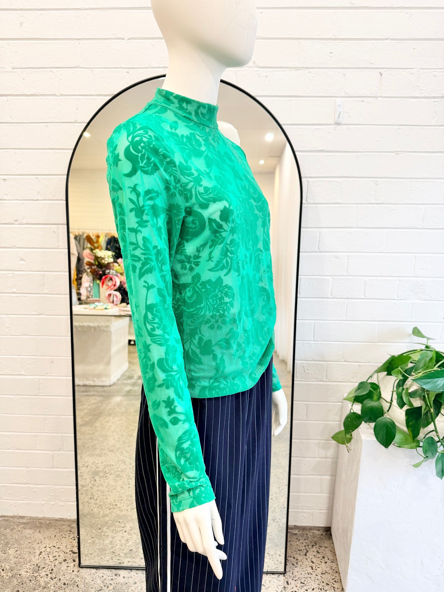 Raef The Label 'Flocked' Lace Long Sleeve Top in Green - Size M (10)