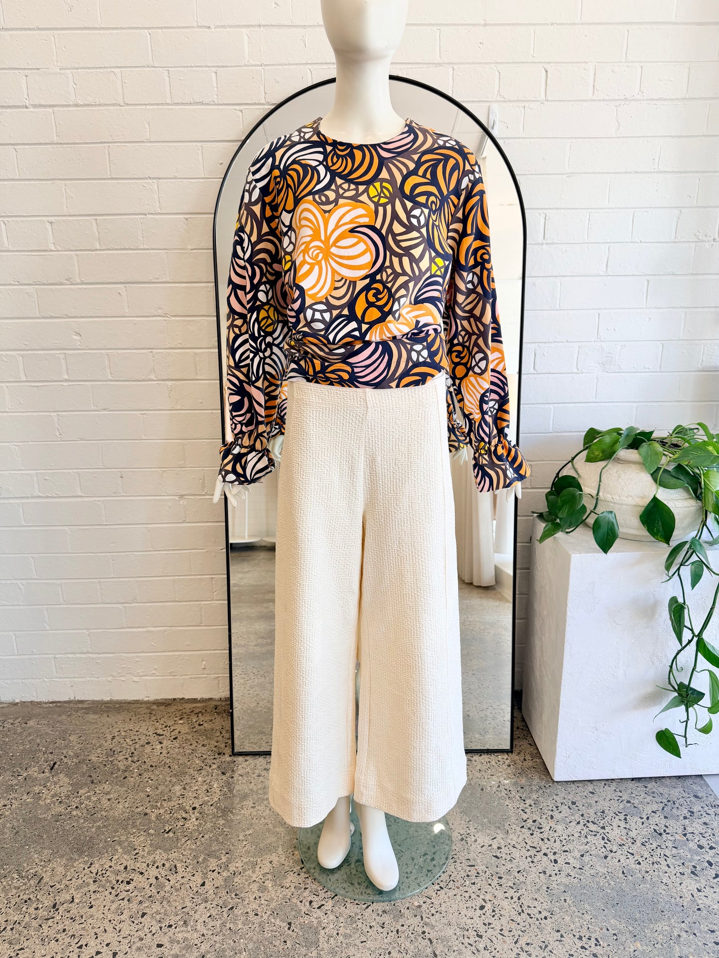 Me + Em Textured Ponte Cropped Wide Leg Trouser in Cream - Size 12 - Pre-Loved Geelong