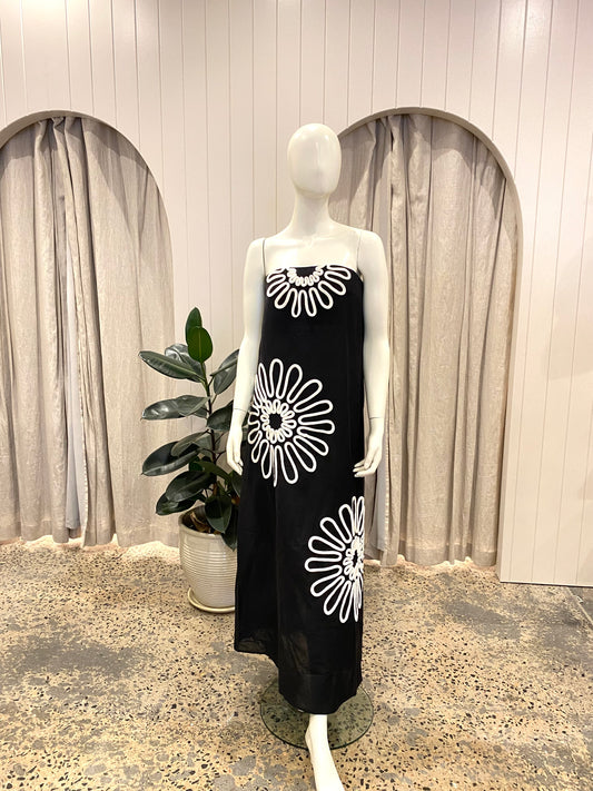 Significant Other Tara Maxi Dress in Black / White - Size 10