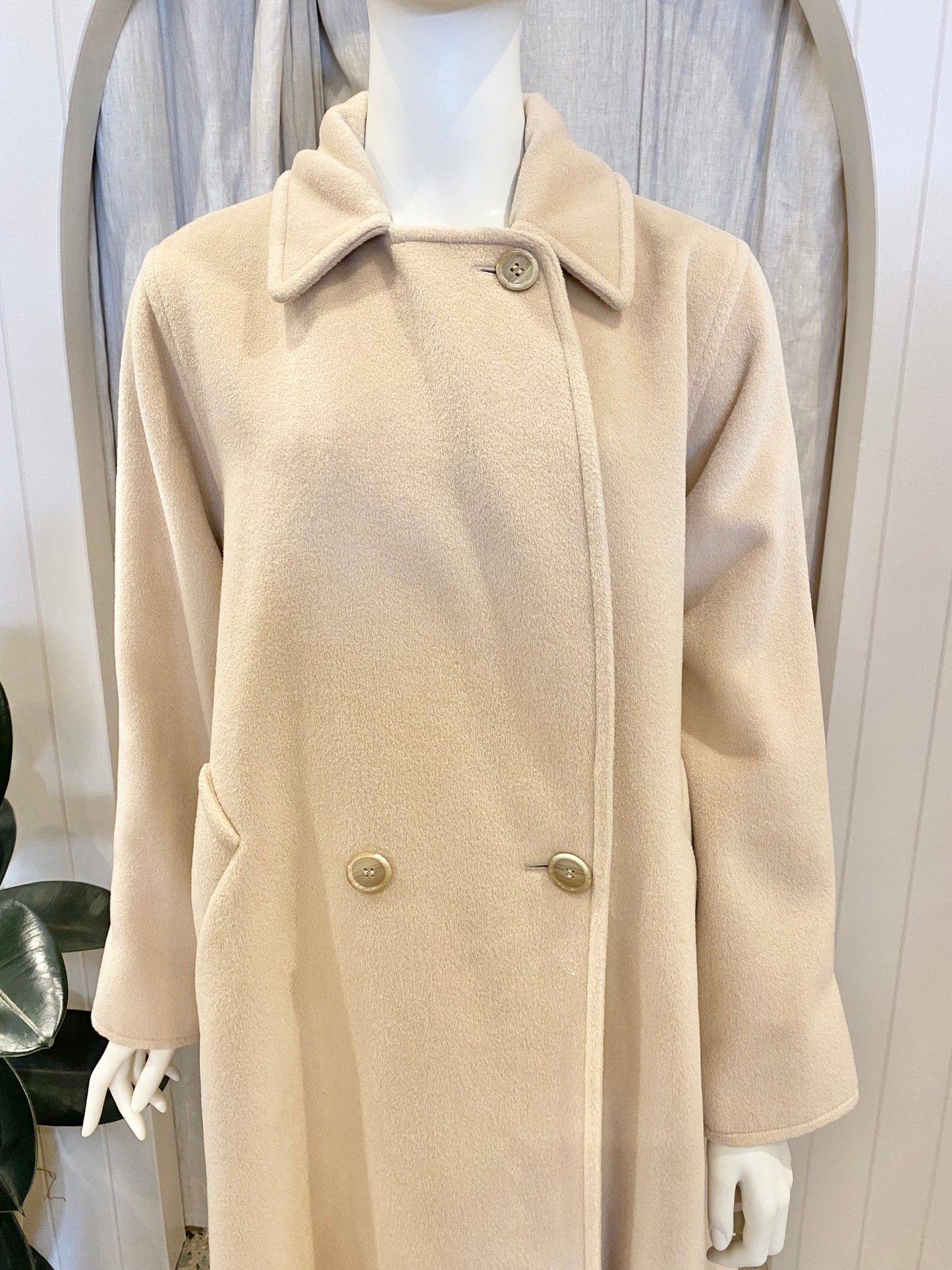 Max Mara Beige Wool Coat - Size 12 - 16
