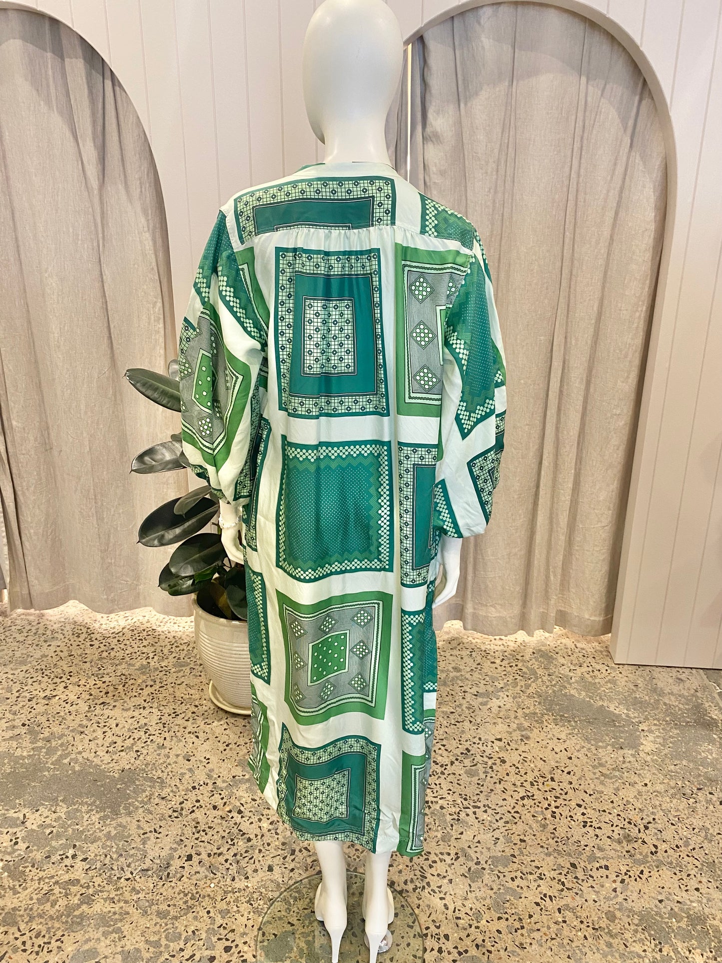 Oroton Bandana Print in Green Midi Dress - Size 16