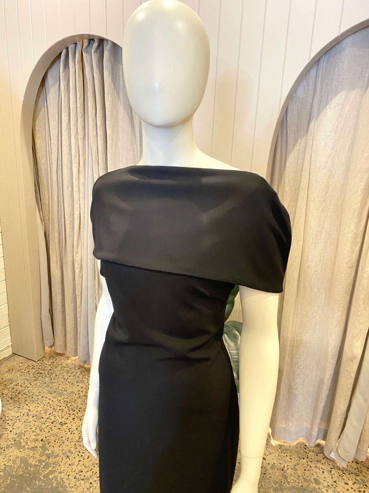 Effie Kats Black Cap Sleeve Dress - Size 14