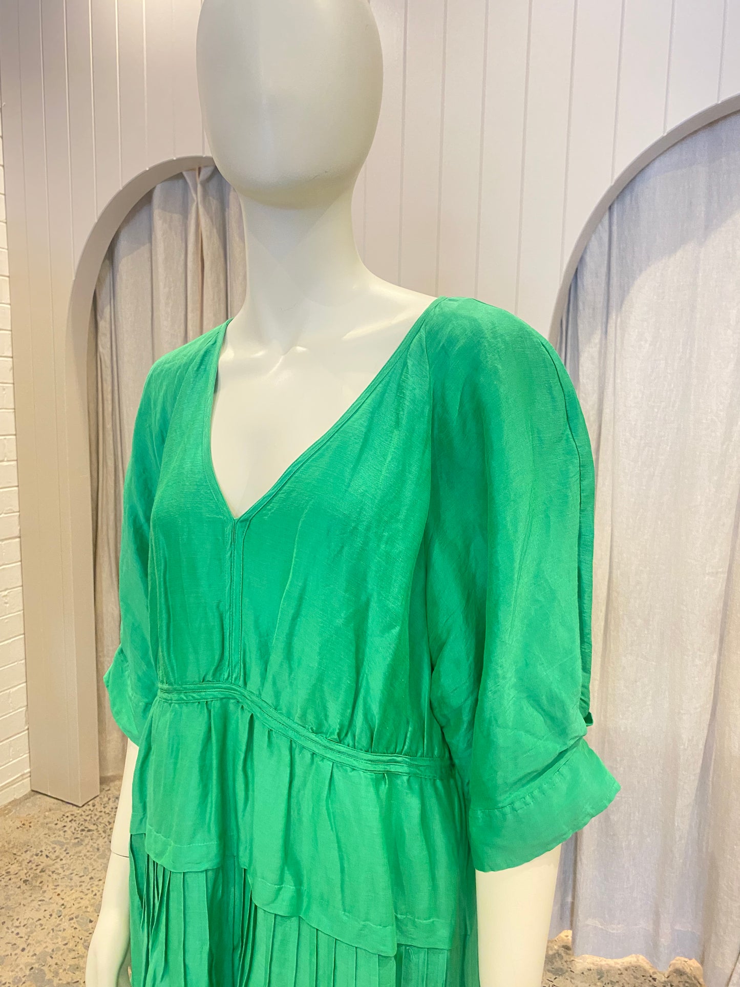 Country Road Linen Silk Mini Dress in Green - Size 16
