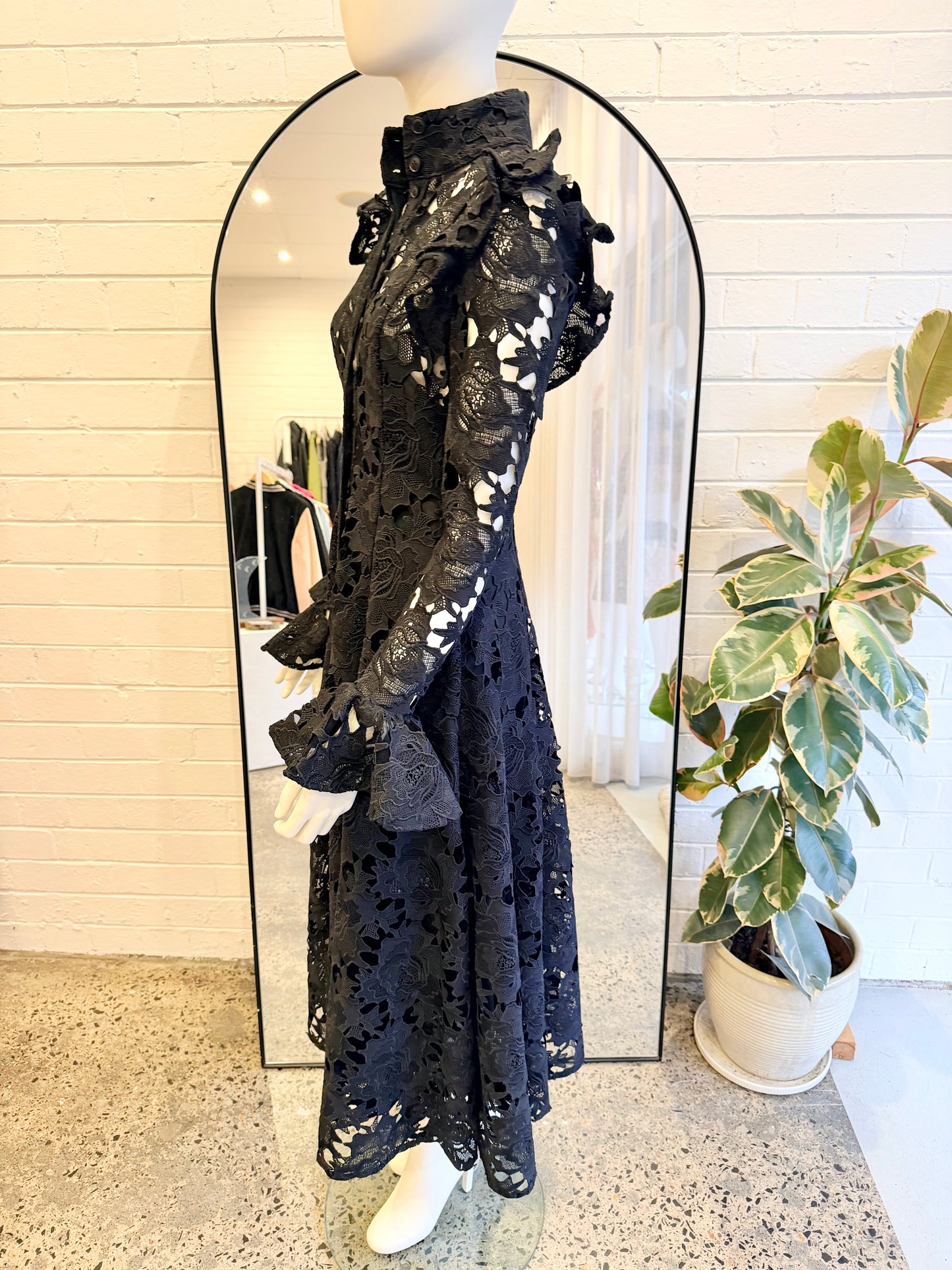 Leo Lin 'Aliyah' Butterfly Sleeve Lace Dress - Size 8
