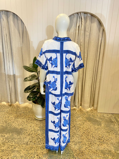 Zoe Kratzmann Blue Azure Collage Pant and Shirt Set BNWT - Size 1 (10/12)