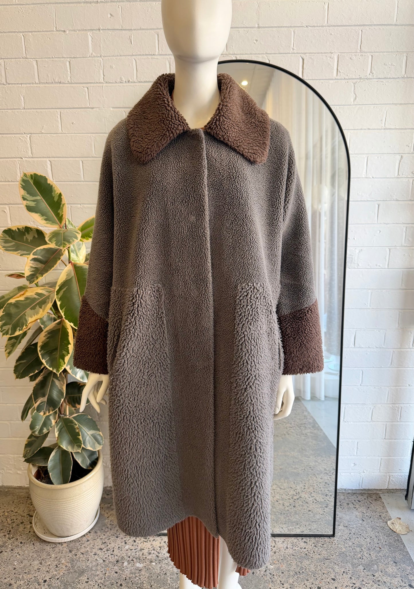 Unreal Fur Furever Chic Faux Shearling Coat - Size XL (14)