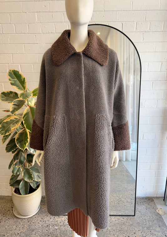 Unreal Fur Furever Chic Faux Shearling Coat - Size XL (14)