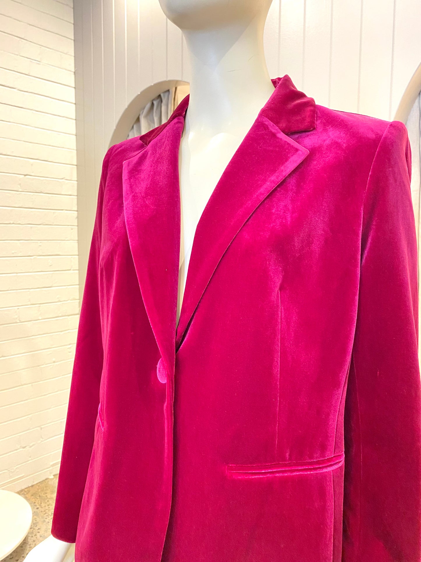 Mossman Velvet Blazer in Fuschia - Size 10