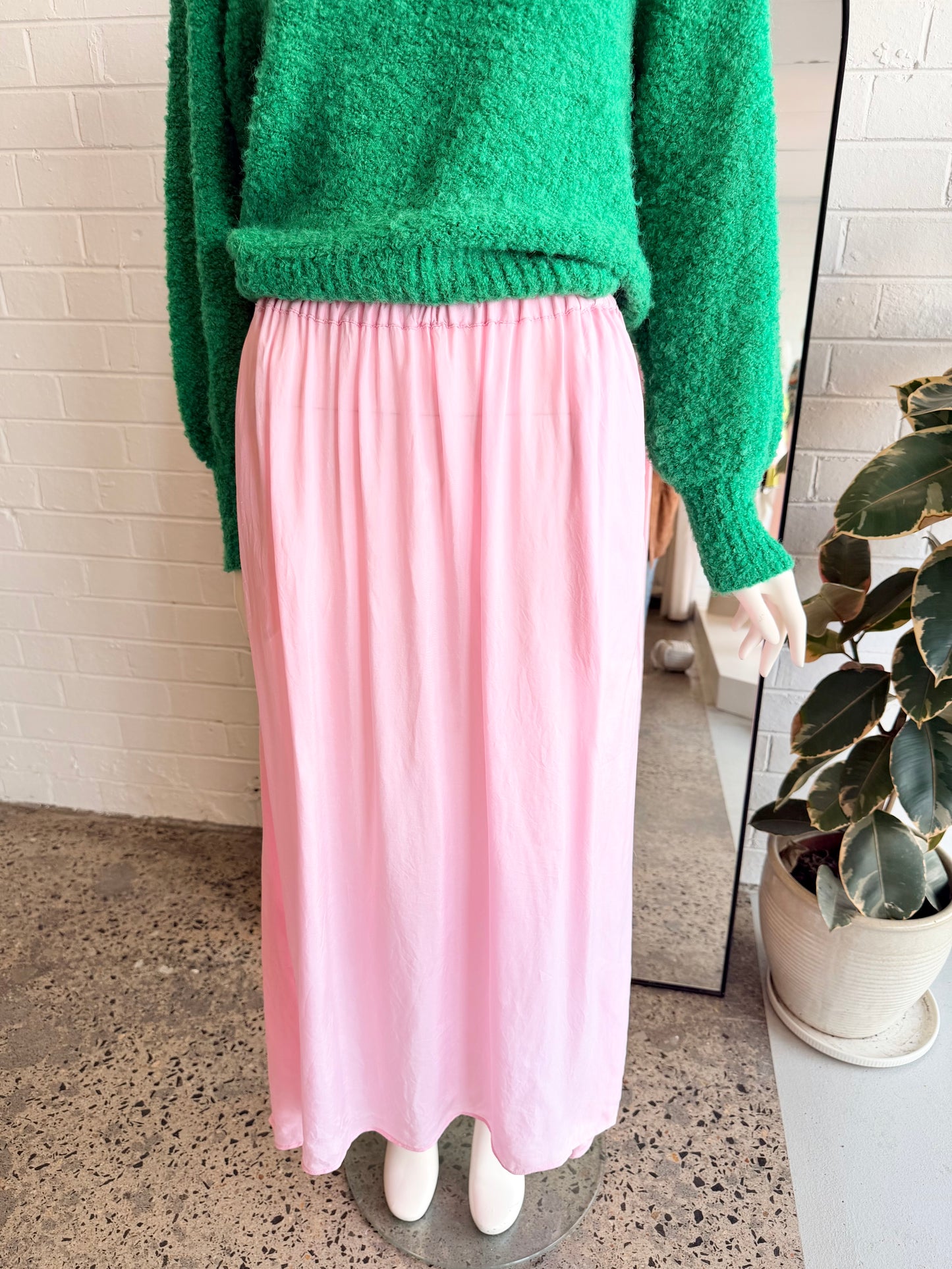 American Vintage Maxi Skirt in Pink - Size M (10-12)