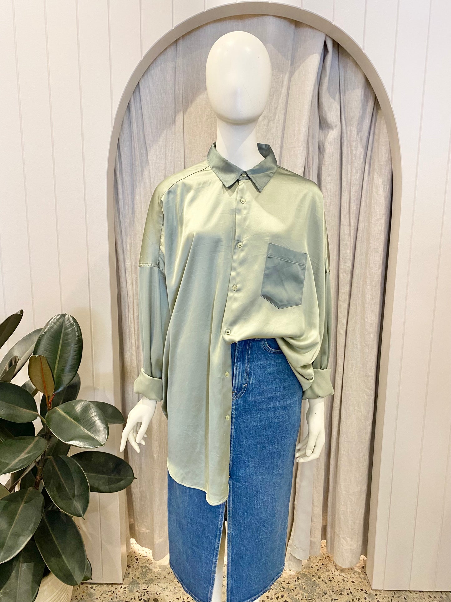 Blanca Tabby Shirt in Green - one size