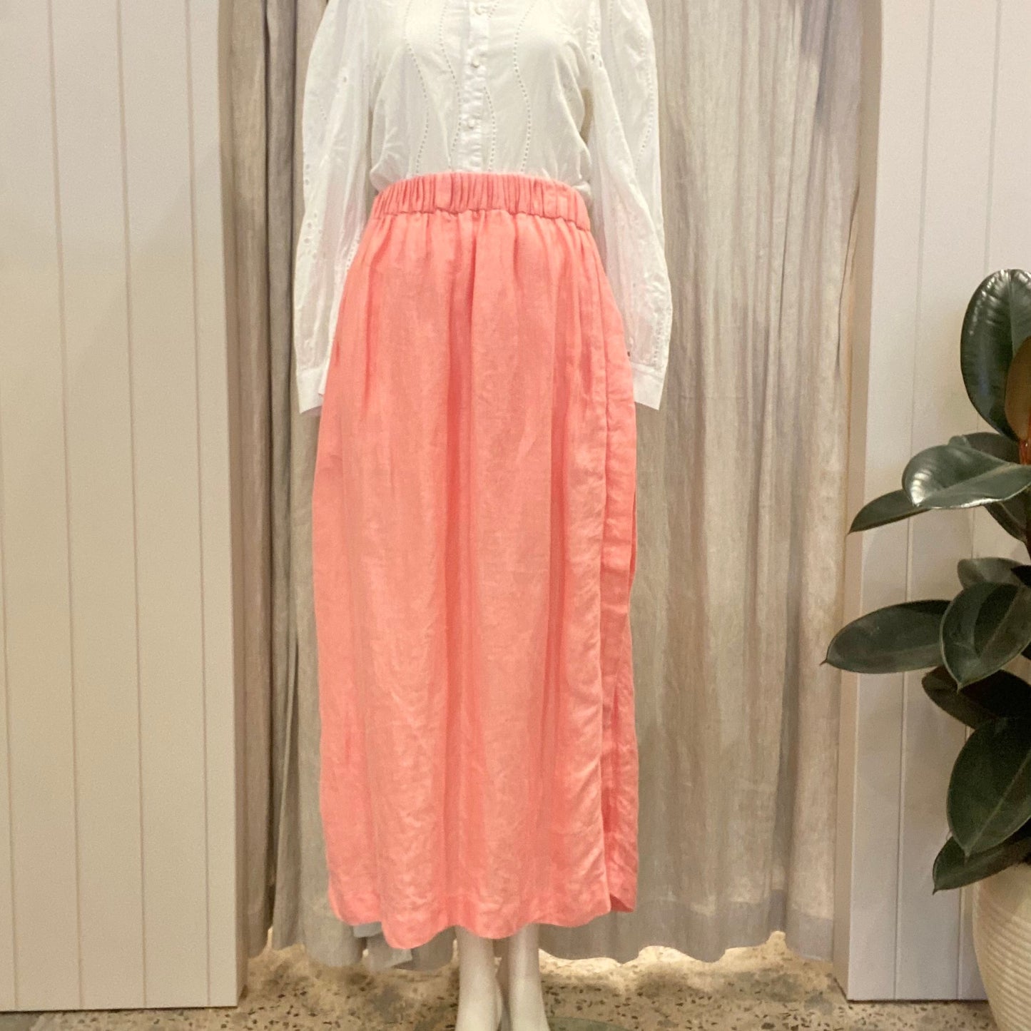 Country Road Linen Skirt in Pink - Size 10