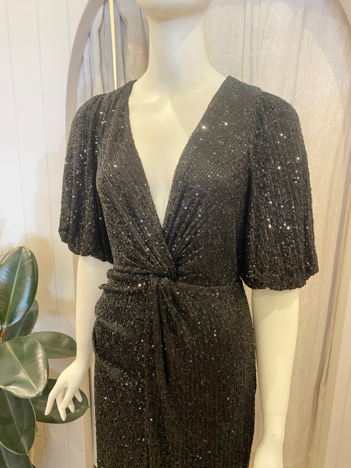 Tussah Jazlyn Sequin Maxi Dress - Size 8