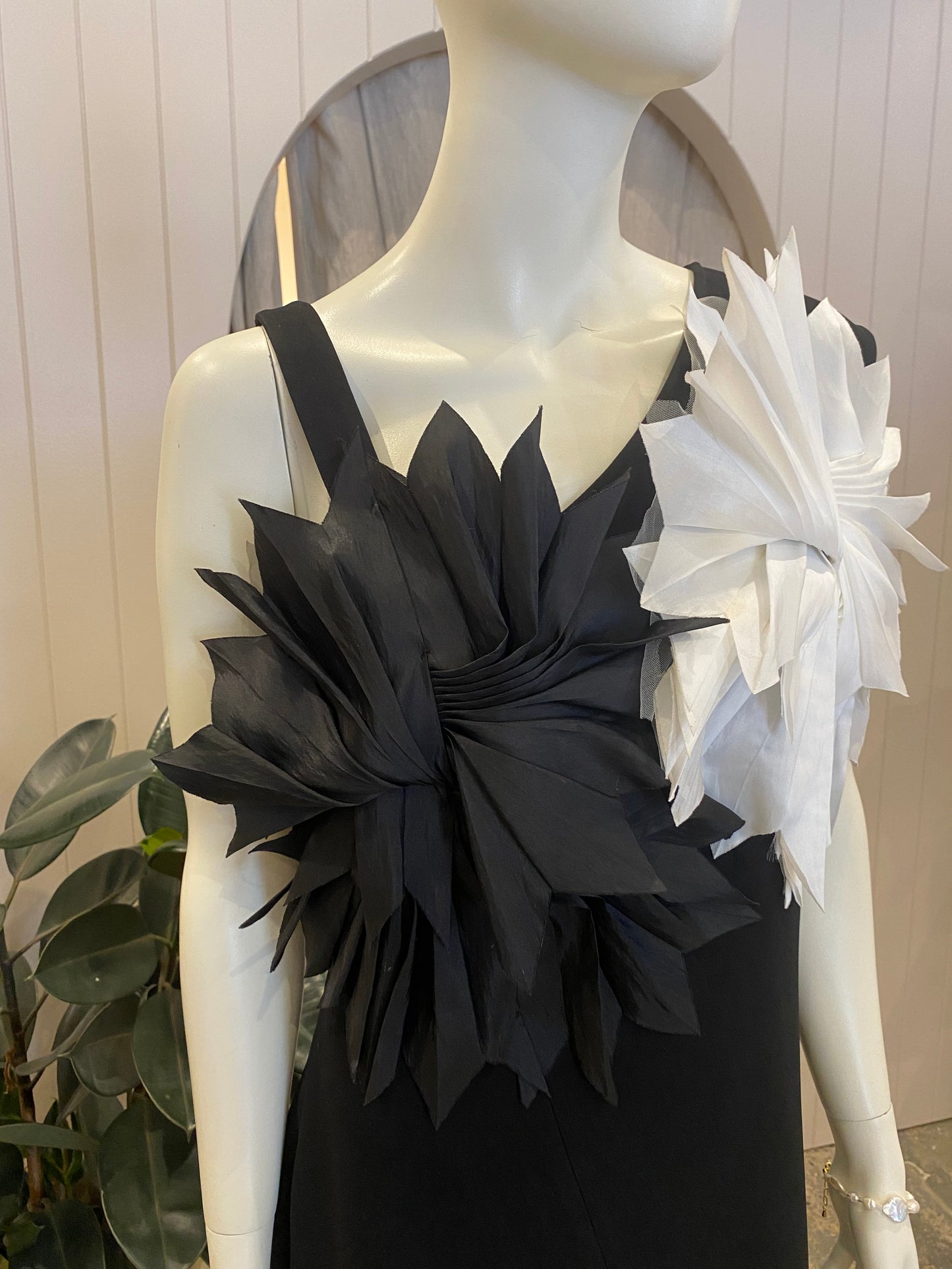 Ginger & Smart Structure Dress - Size 16