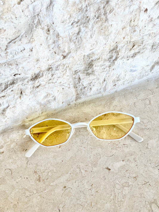 Lu Goldie Farrah Sunglasses in Lemon
