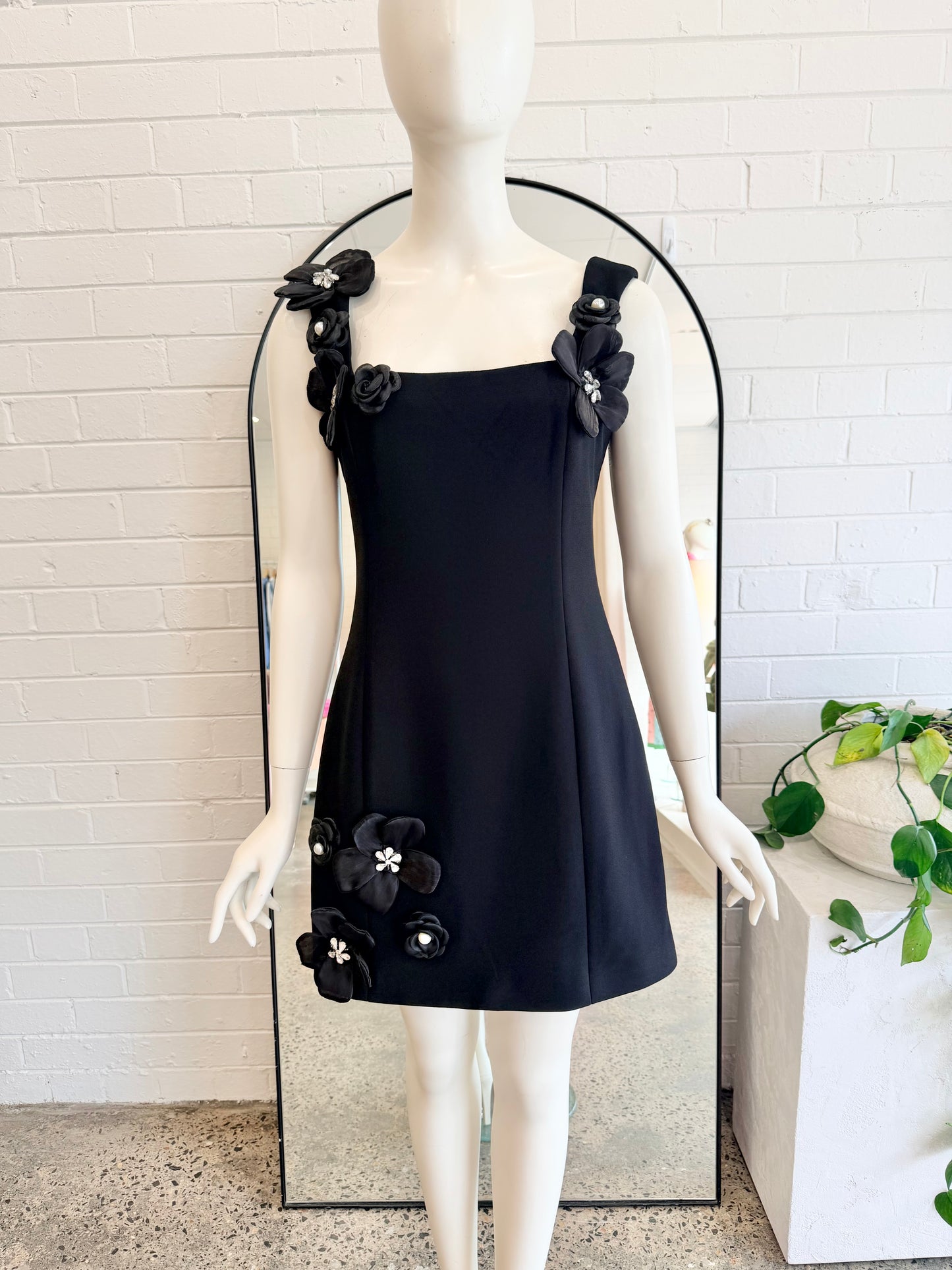 Elliatt Black Trompe 3D Floral Mini Dress - Size L (12) - Pre-Loved Geelong