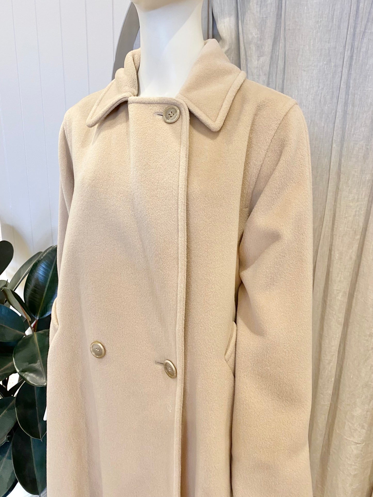 Max Mara Beige Wool Coat - Size 12 - 16