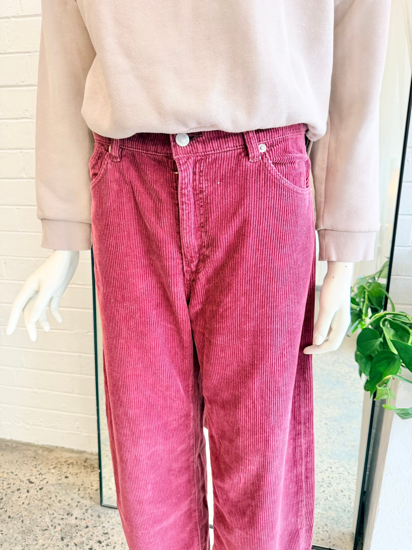 Rolla's Gigi Barrel Leg Corduroy Trouser in Oxblood - Size 27 (9)