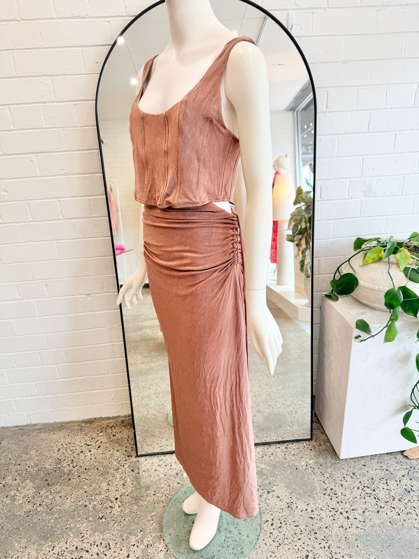 Hansen and Gretal Brown Rozalia Twist Top and Raven Skirt Set - Size L (12 - 14)