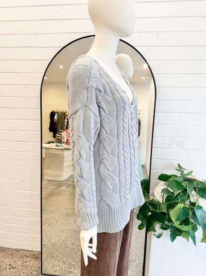 Viktoria and Woods Grey Oversized Cable Knit Jumper - Size 4 (12-14)