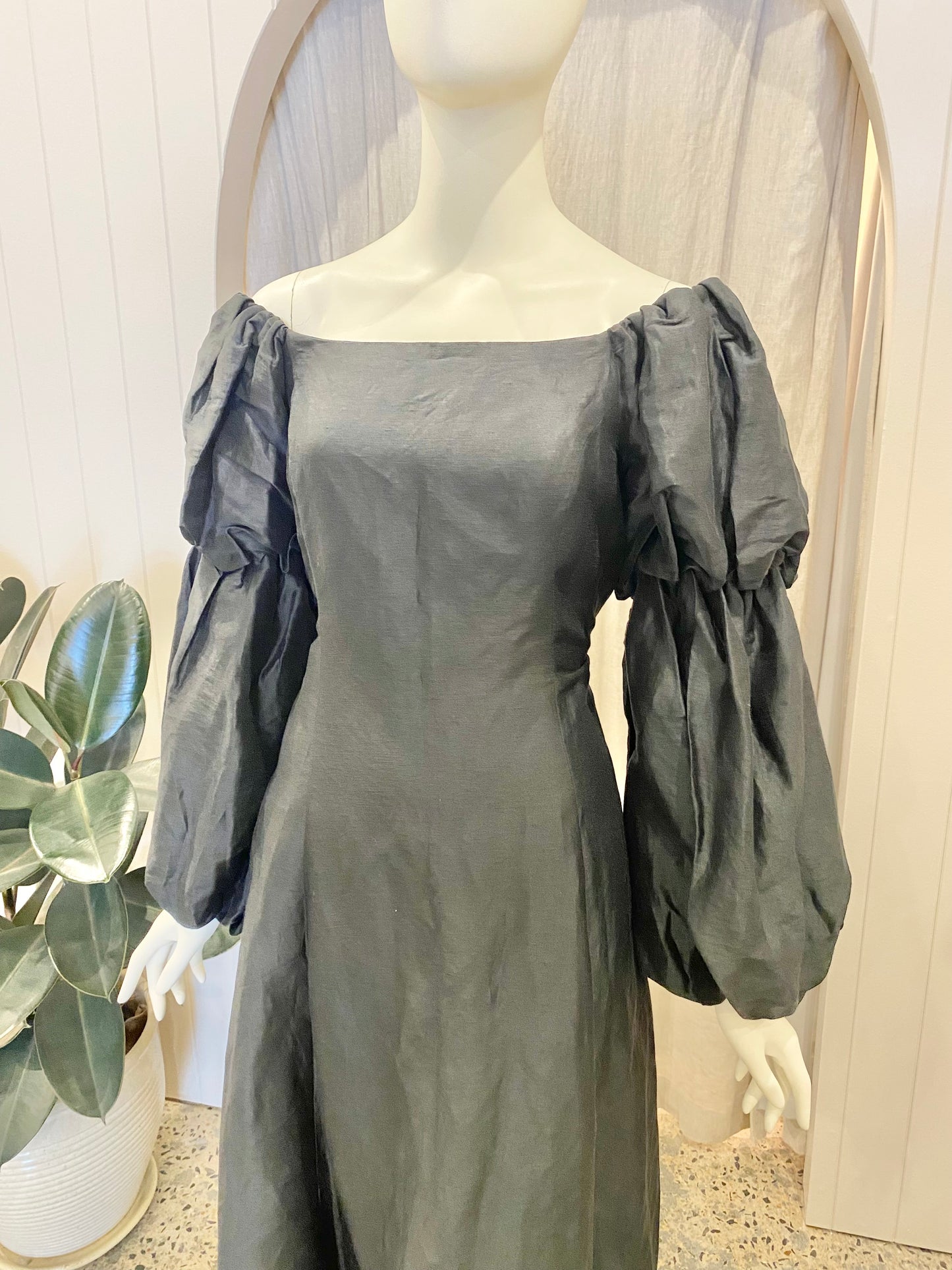 Country Road Black Silk and Linen Off Shoulder Dress  - Size 12