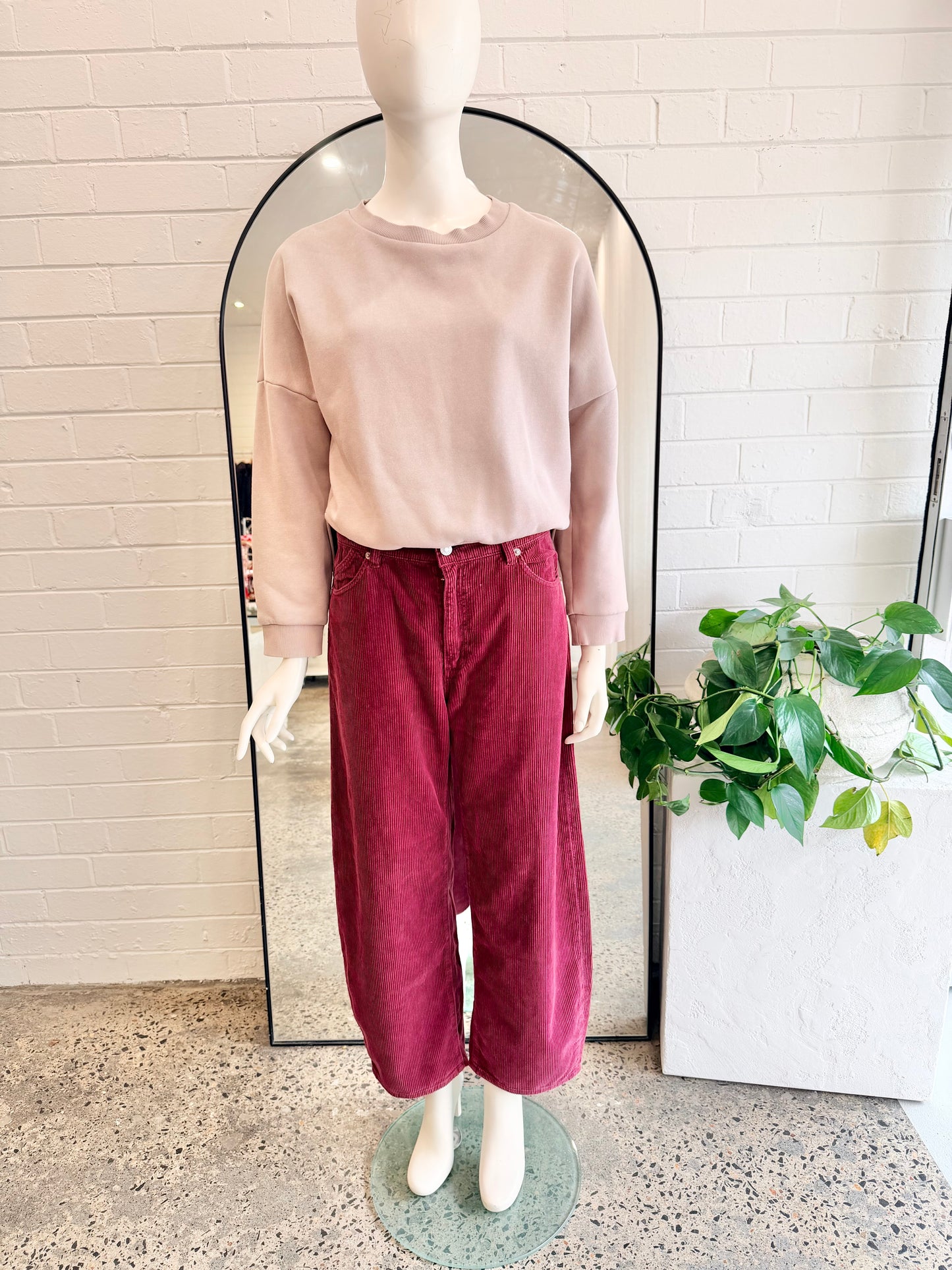 Rolla's Gigi Barrel Leg Corduroy Trouser in Oxblood - Size 27 (9)