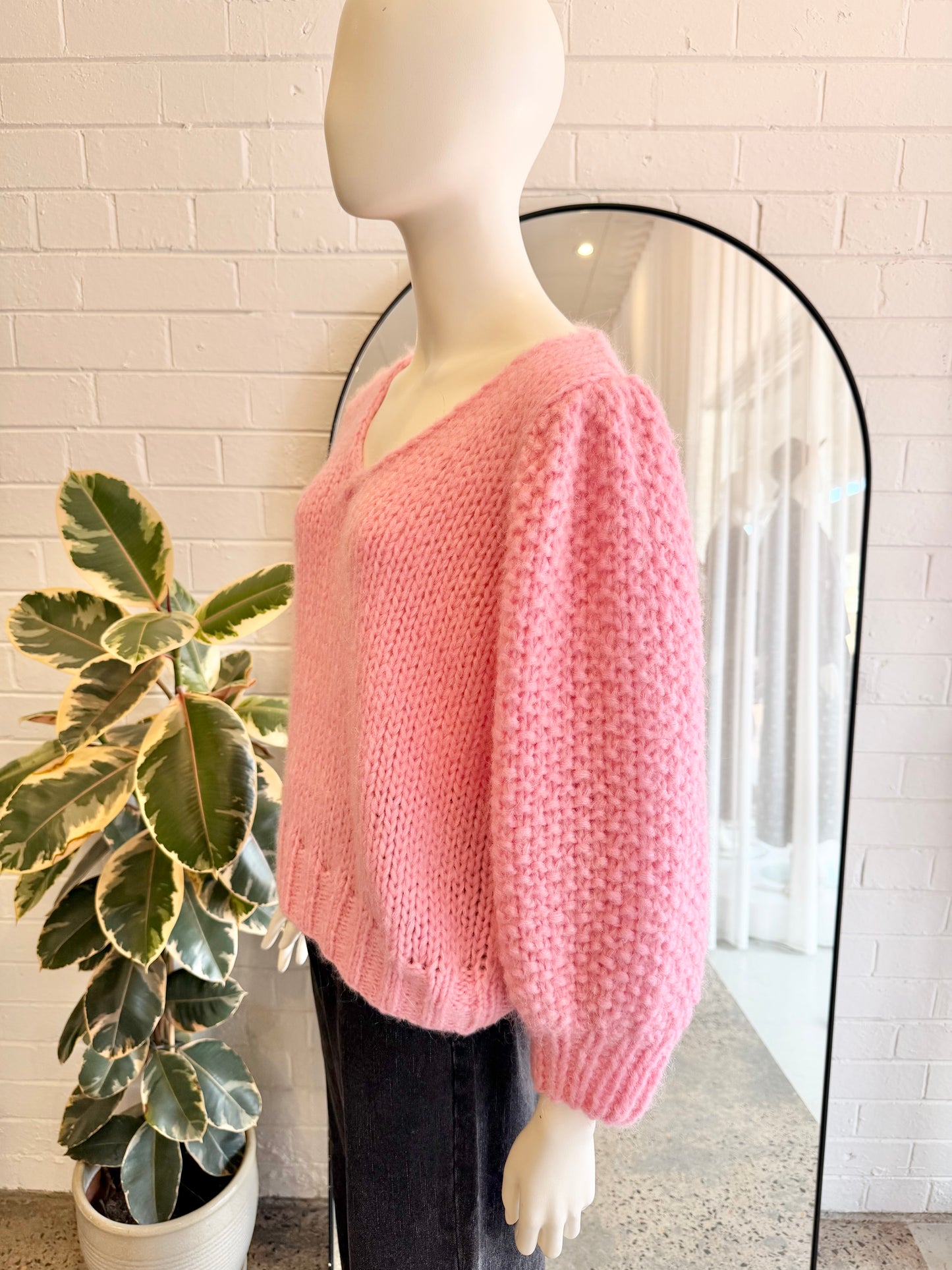 Dawn X Dare 'Faye" Chunky Knit Jumper in Pink - Size Medium (10-12)