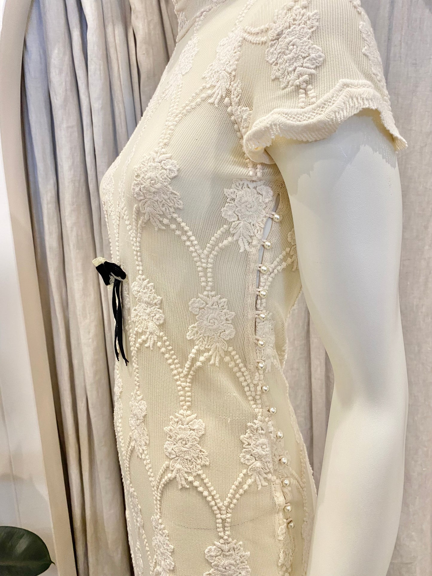 Moss and Spy Lace Dress - Size 8