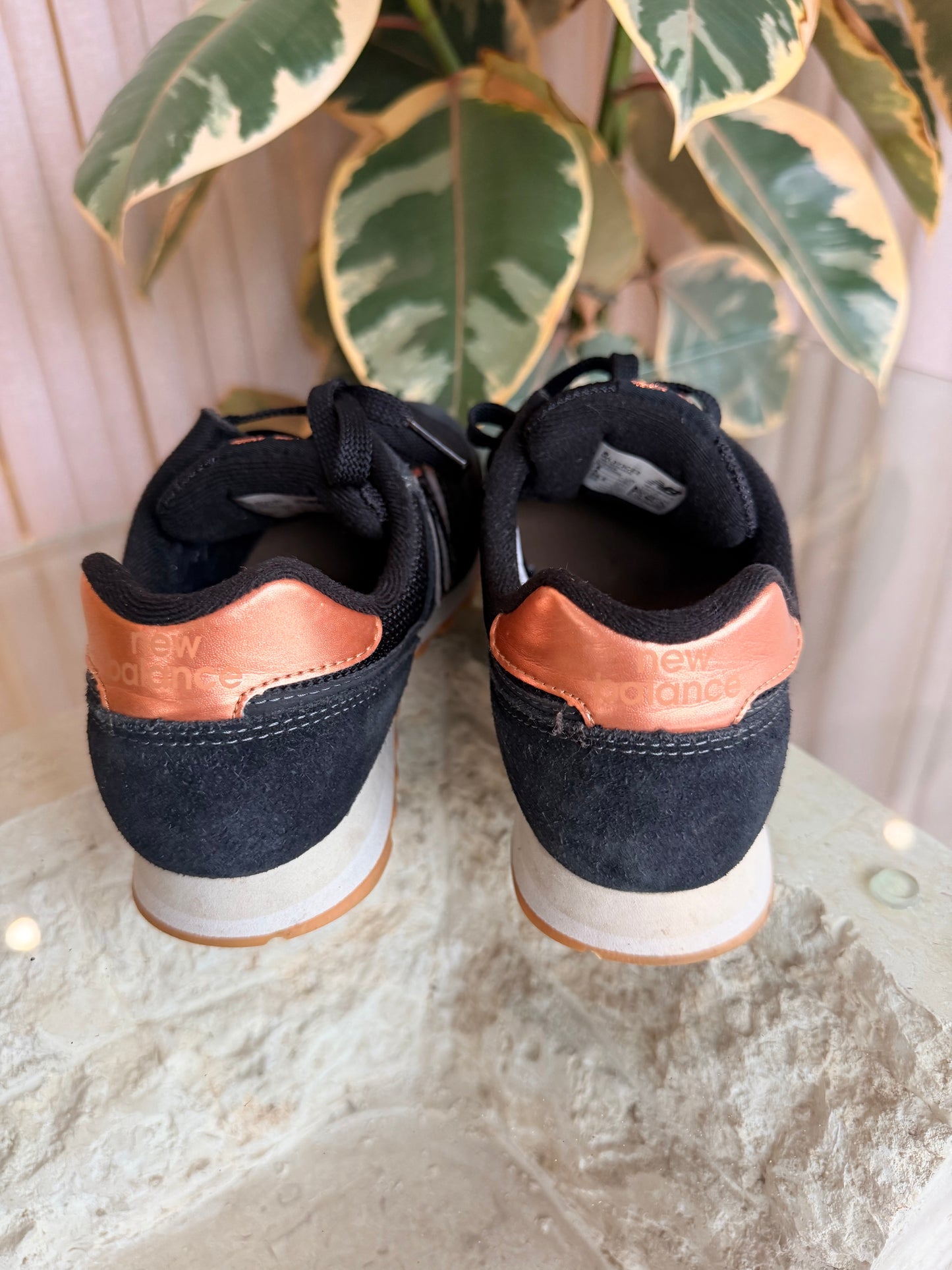 New Balance Navy 373 Sneaker - Size 6