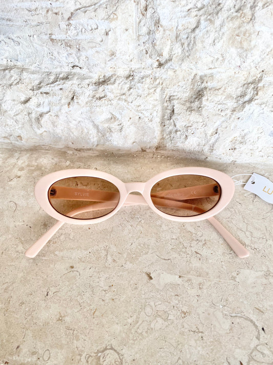 Lu Goldie Sylvie Sunglasses in Raspberry