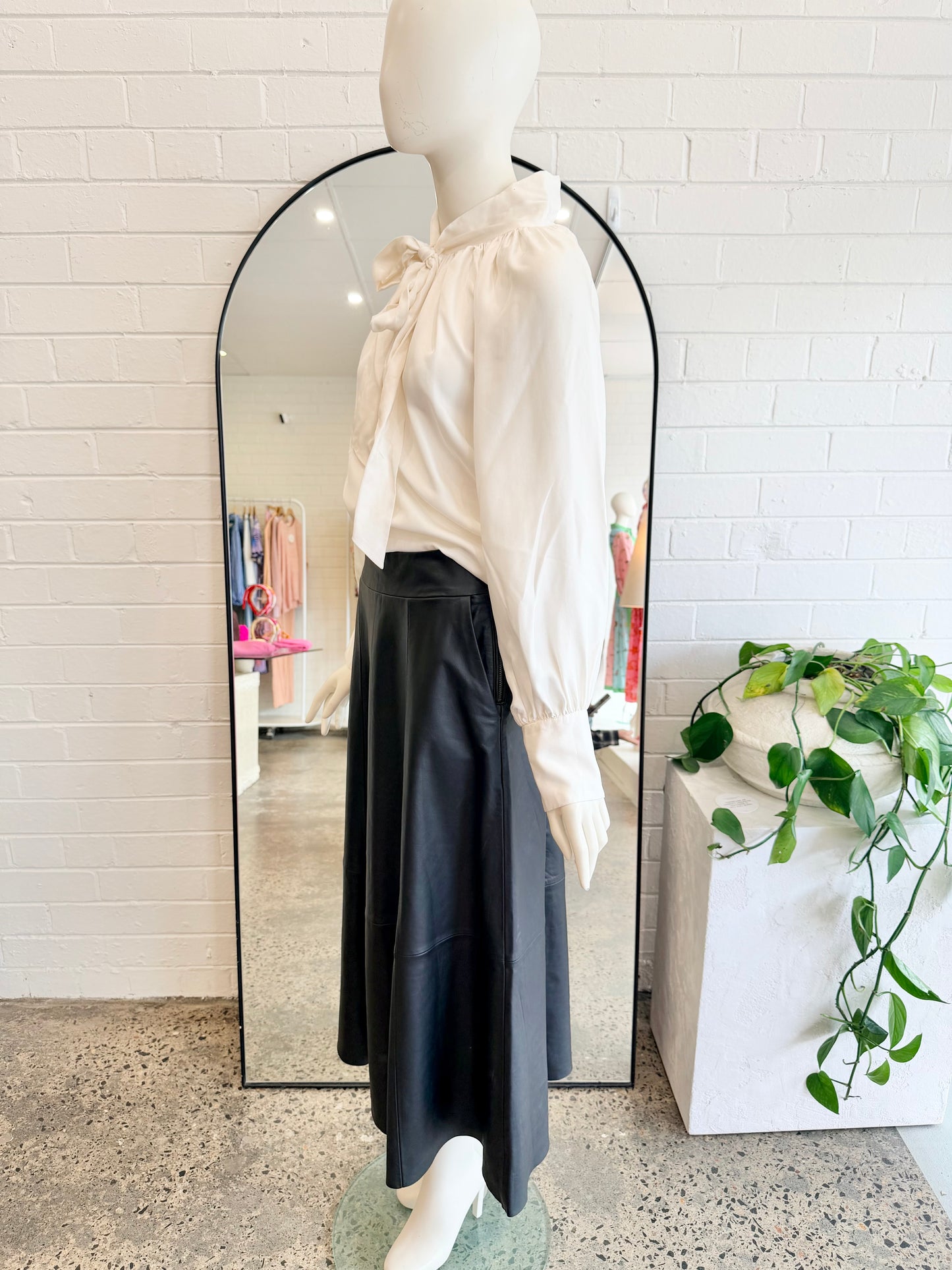 Husk Off White Silk Tie Neck Blouse - Size 12 - Pre-Loved Geelong