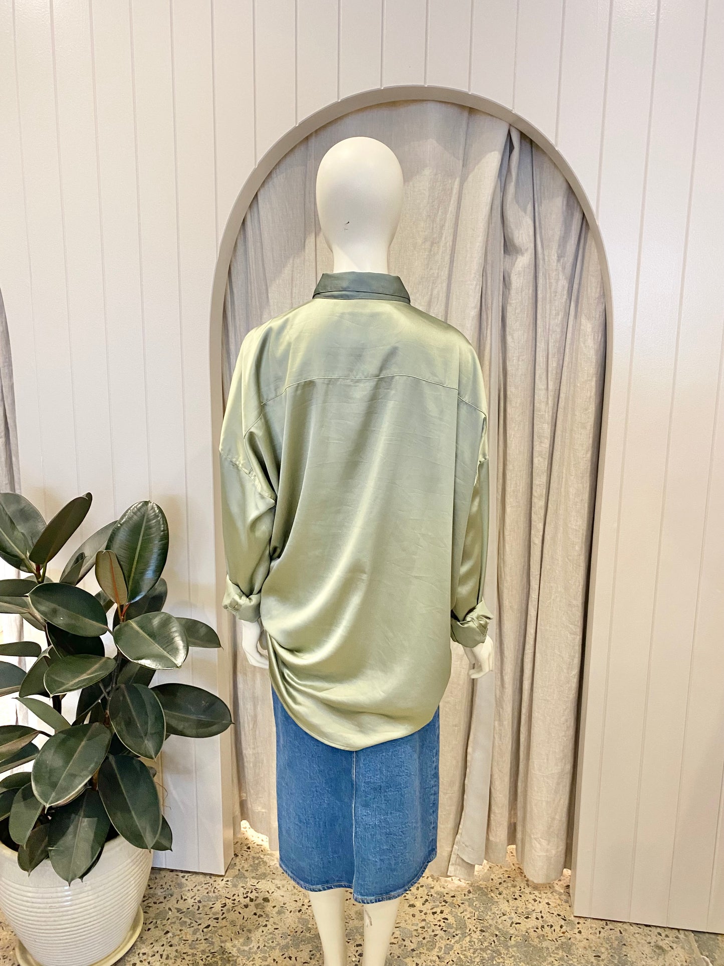 Blanca Tabby Shirt in Green - one size