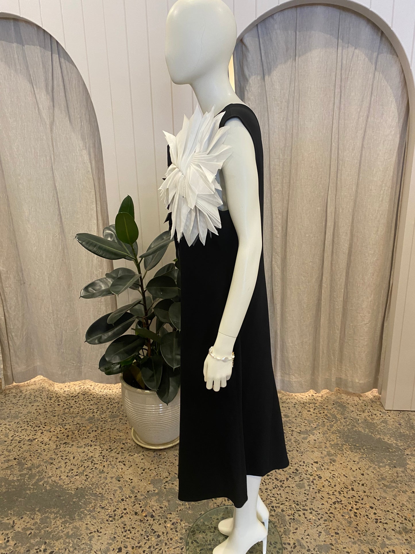 Ginger & Smart Structure Dress - Size 16