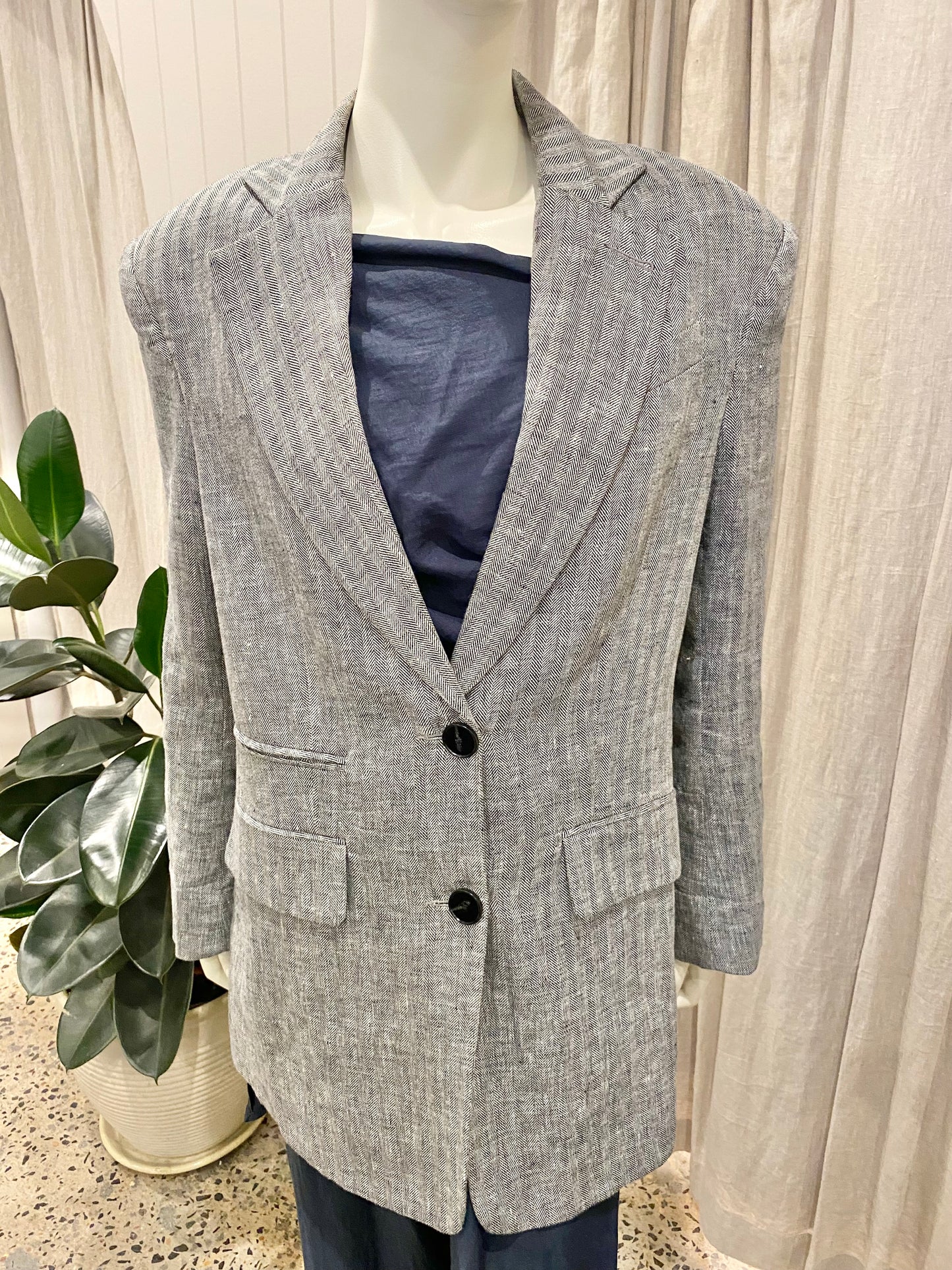 Shona Joy Ash Linen Amanda Blazer - Size 8