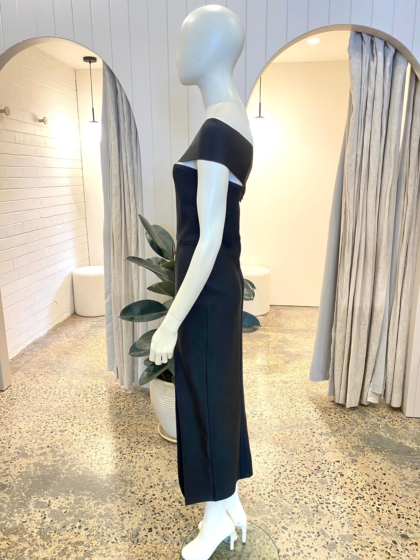 ELLIATT 'Soroa' Dress in Black - Size 10