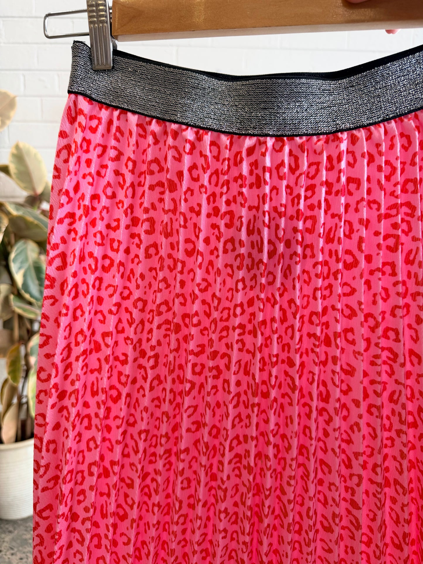 Frankies Melbourne Pink Leopard Pleated Skirt - Size 10 - 12