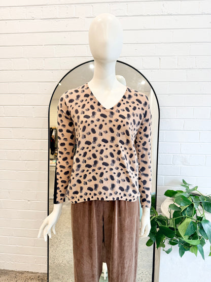 Cable Melbourne Beige Cheetah Merino Knit Jumper - Size XS (8)