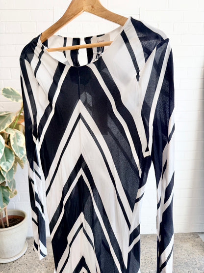 Kinney 'Geogria' Chevron Dress in Black/White – dress, view 3